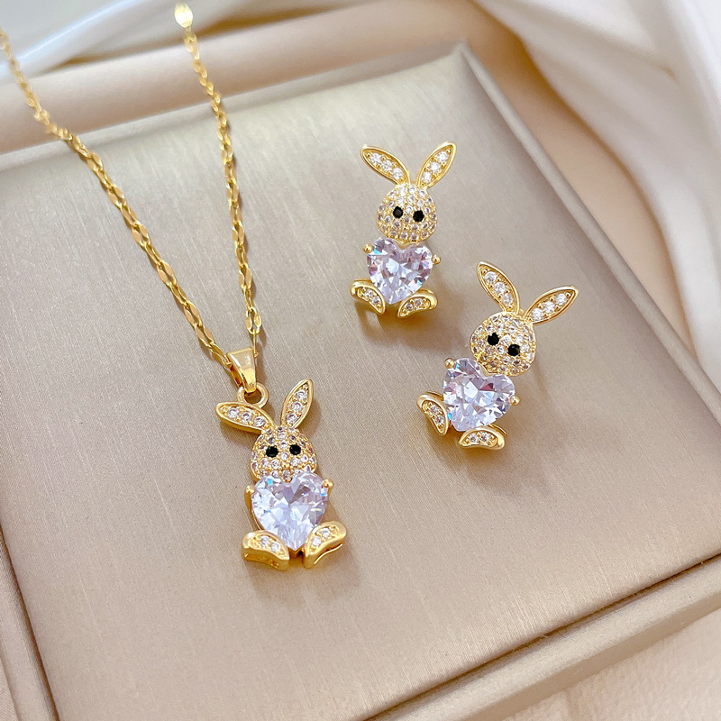 【 Titanium Steel 】 Micro-inlaid necklace and earrings set, light luxury micro-inlaid rabbit, personalized and elegant banquet earrings and necklaces combination Application Scenario