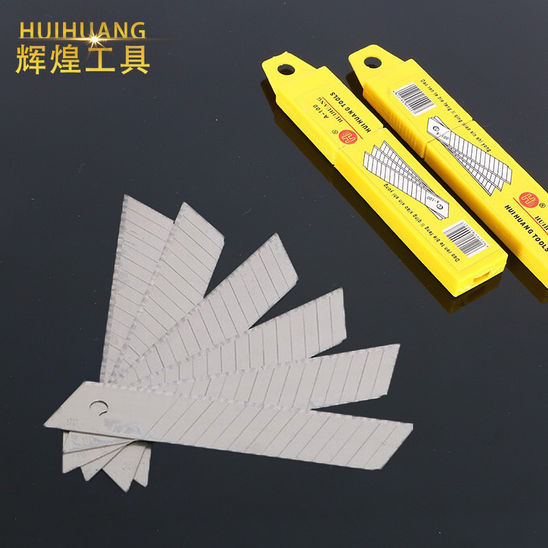 Factory wholesale sharp and durable aesthetic blades, 18mm wallpaper blades, SK5 black blades, high carbon steel factory stock full figure