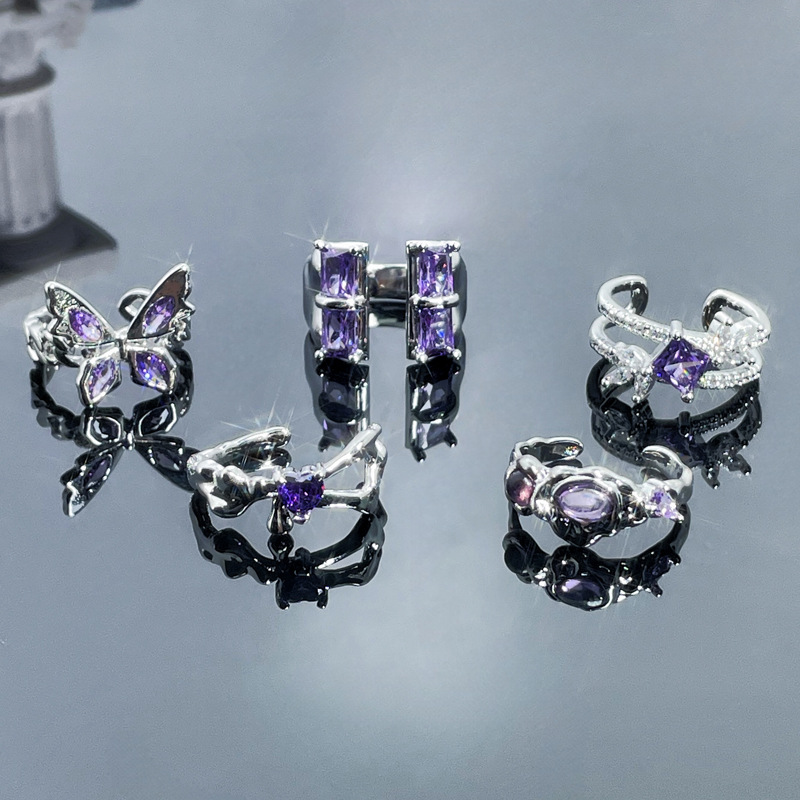 The new purple diamond butterfly lava open ring for women on Instagram features a cold, niche, fashionable and luxurious high-end ring style full figure