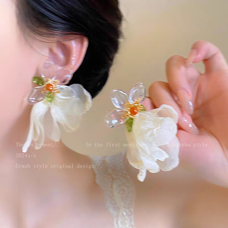 Vacation style yellow flower fabric stud earrings for women, new summer face-enhancing small earrings and pendants, exaggerated and personalized earrings Application Scenario