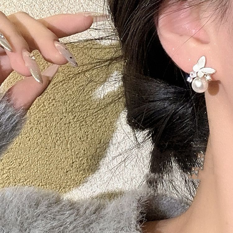 Super ethereal butterfly pearl earrings, fashionable, sweet and versatile for women, girl ear studs, wholesale of internet-famous best-selling earrings Specification drawing
