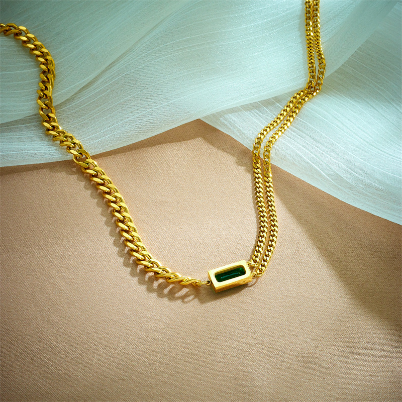 European and American fashion, niche, high-end, light luxury, versatile, retro and cold style, square green diamond irregular chain titanium steel necklace Specification drawing