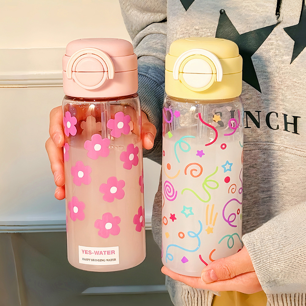 The tritan water cup for girls with high appearance standards is portable and cute. It is a double-drinking straw cup and a durable and easy-to-use cup for students during summer sports Application Scenario