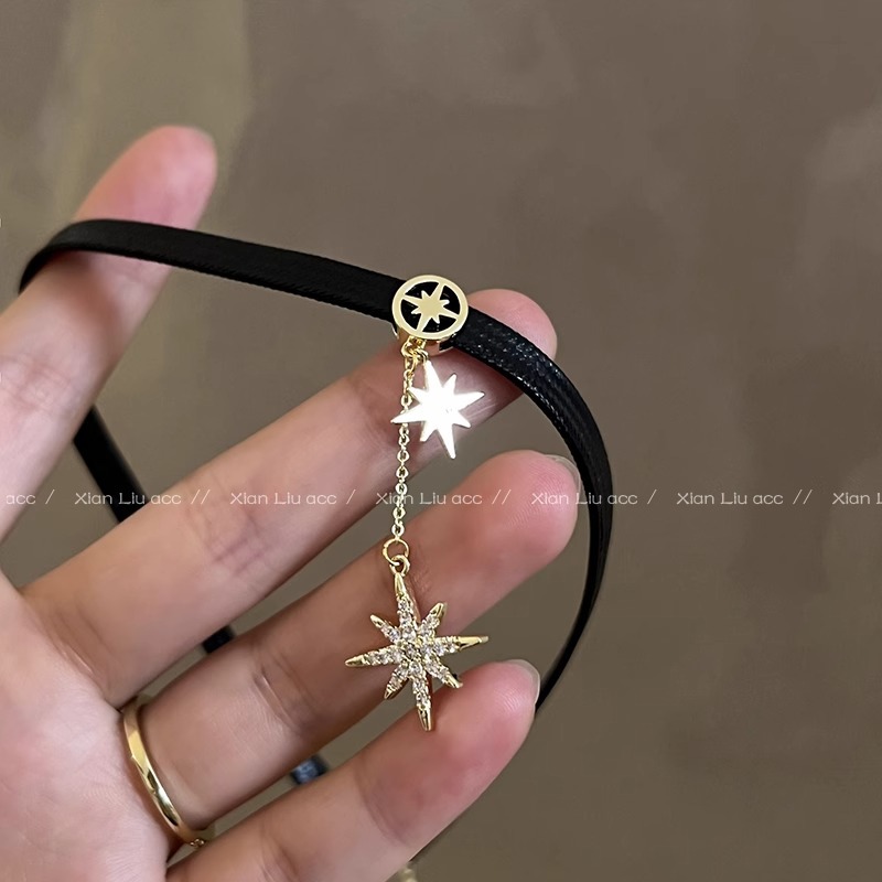 Sweet and cool Maillard Oceight-pointed Star choker necklace, pu leather necklace, women's niche design sense collar collarbone chain Application Scenario