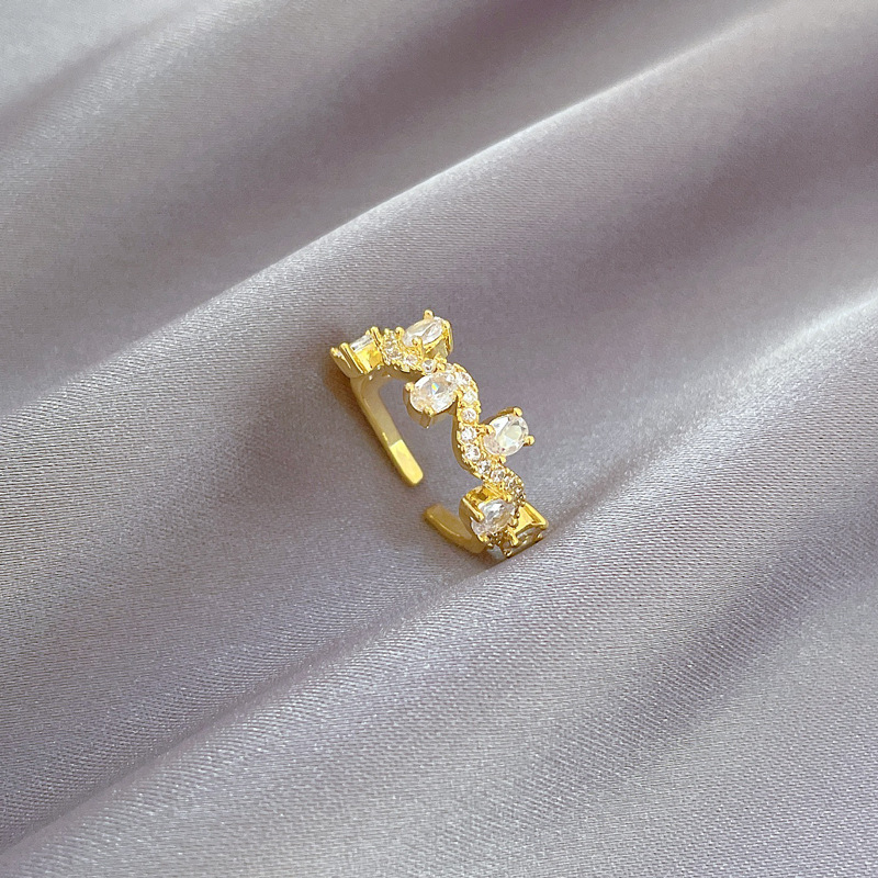 【 Real Gold 】 Branch Zircon Fashion ring with adjustable opening, simple Japanese-style bracelet, couple rings Application Scenario