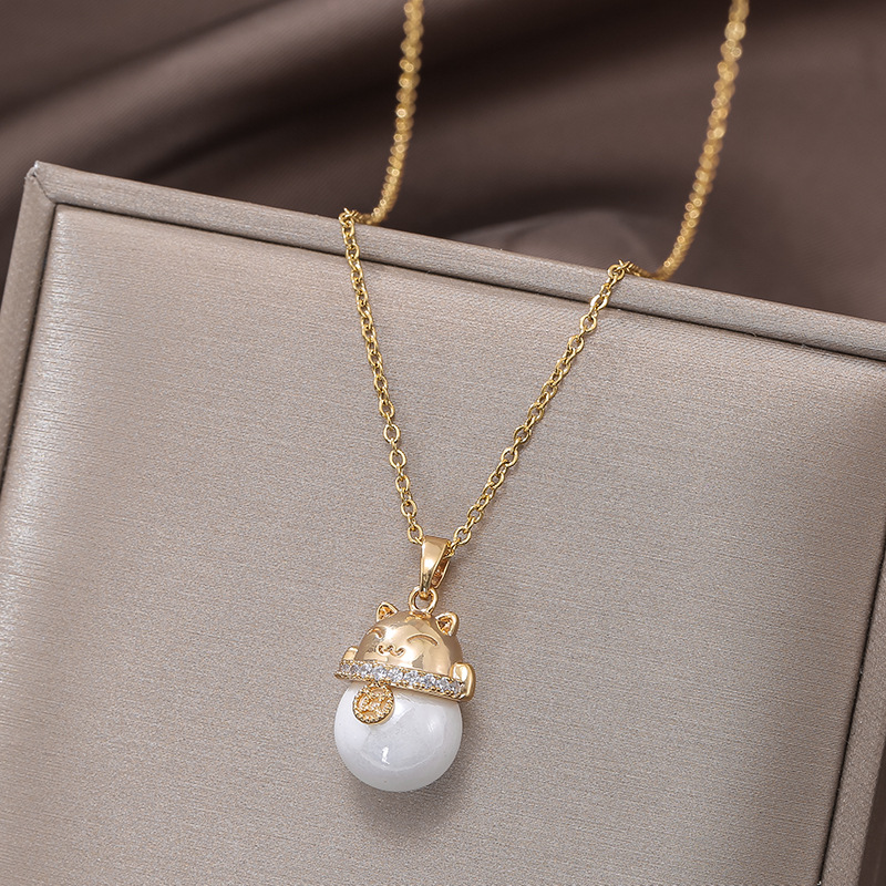 New pearl cat titanium steel necklace for women, with a unique design sense and versatile collarbone chain. Wholesale of elegant and light luxury style accessories details Picture