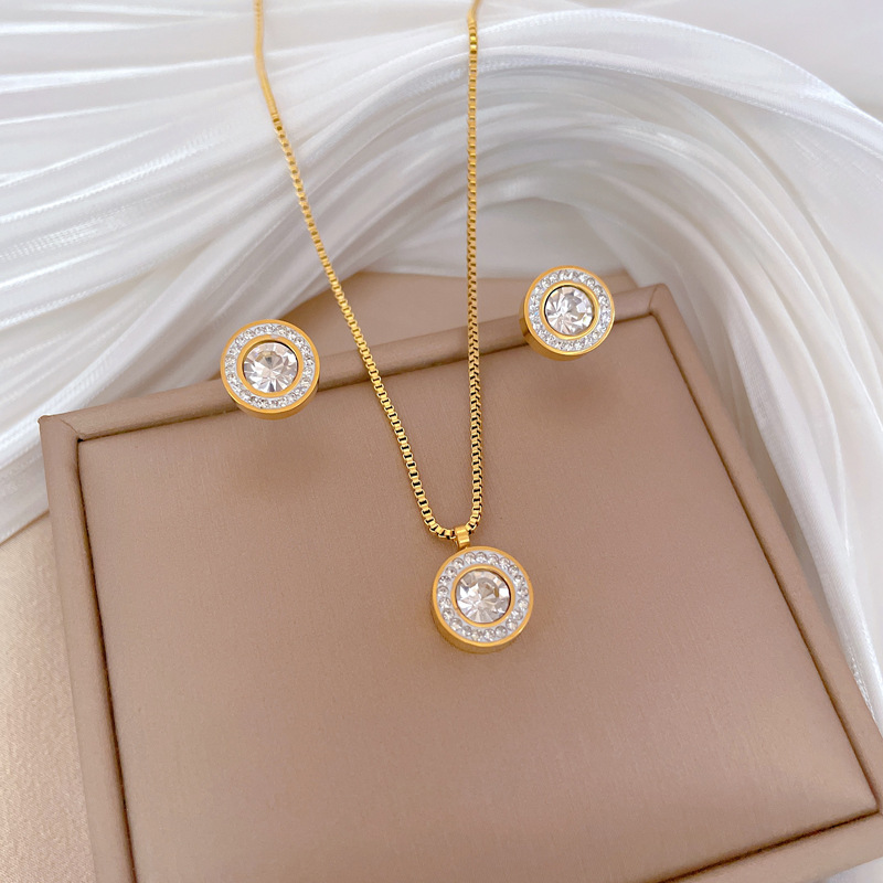 【 All-titanium Steel 】 Circular full diamond minimalist style furnace, real gold necklace, female Instagram influencer collarbone chain accessory full figure