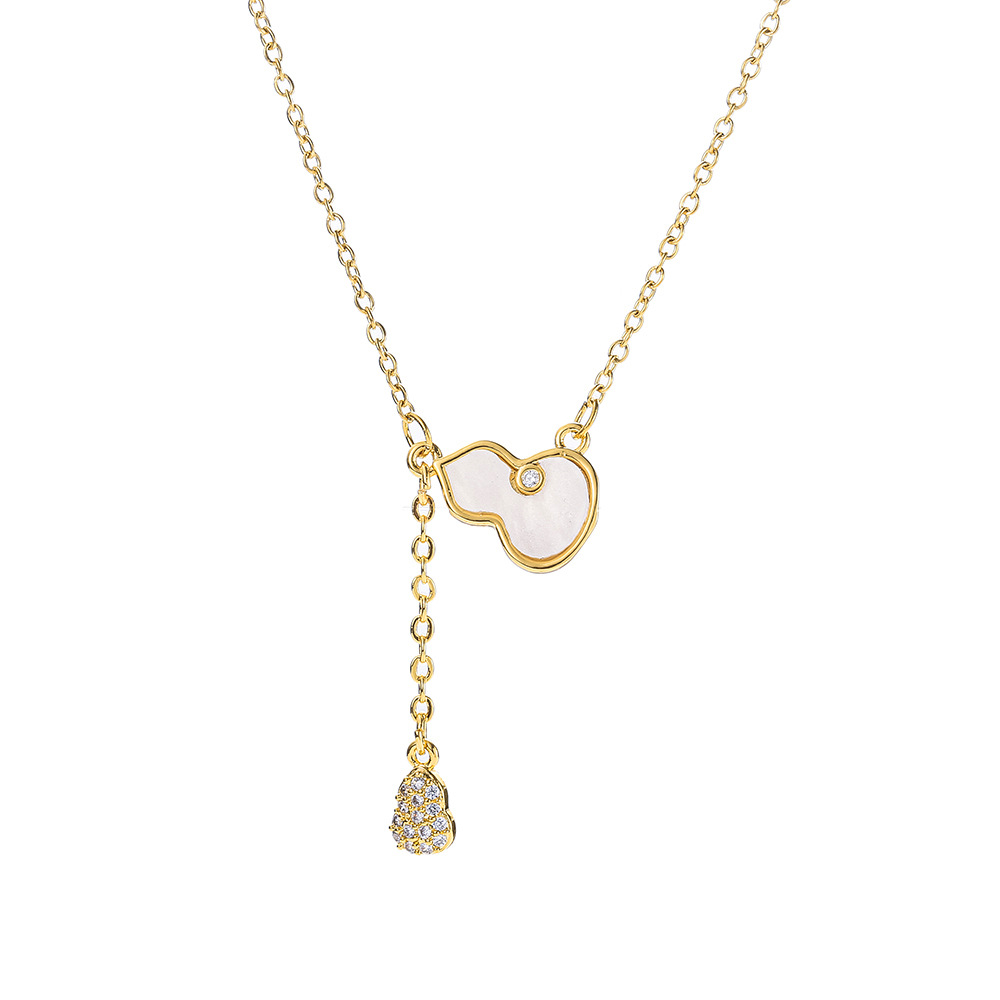 Korean version white shell tassel gourd pendant titanium steel necklace, a versatile and unique female style, a popular collarbone chain, a fashionable and light luxury accessory Item Picture