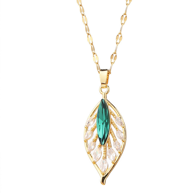 Titanium steel necklace, non-fading, women's summer light luxury niche design, high-end collarbone chain, popular fashion accessory wholesale Item Picture