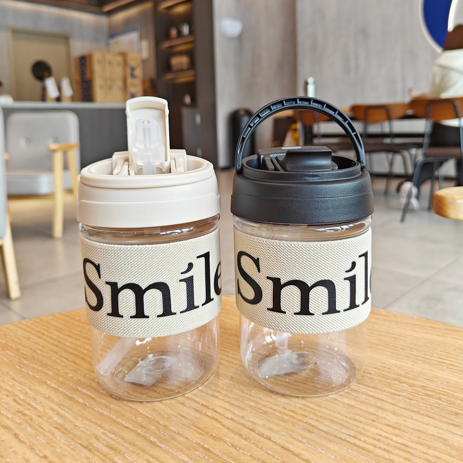 Simple plastic cups, double-drinking, anti-scalding, high appearance level, English coffee cups, fashionable and portable, hand-held straw water cups wholesale Specification drawing
