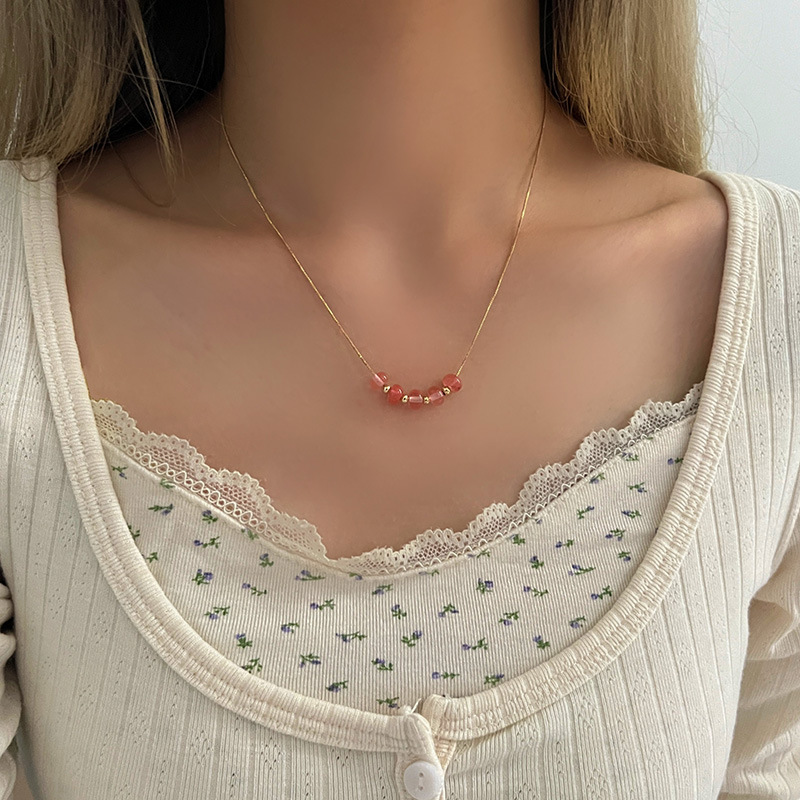 Summer versatile and niche best friend high-end necklace accessory, elegant collarbone chain, irregular color natural stone necklace for women full figure