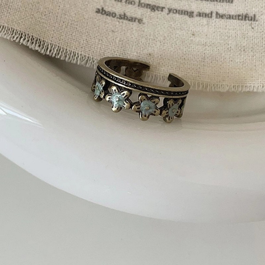 Secret Garden vintage butterfly ring, a retro, aged, niche and high-end flower opening ring for women Specification drawing