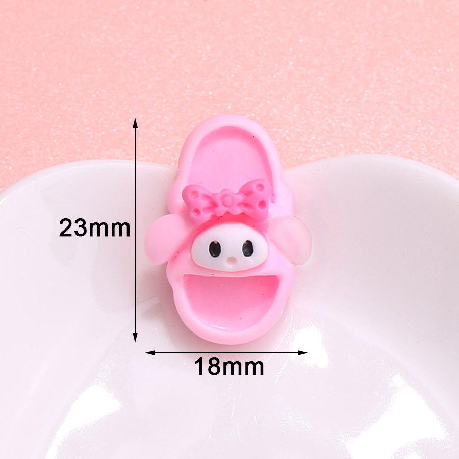 Cartoon Sanrio slippers, diy cream glue resin accessories, phone cases, hair accessories, fridge magnets, water cup patches Application Scenario