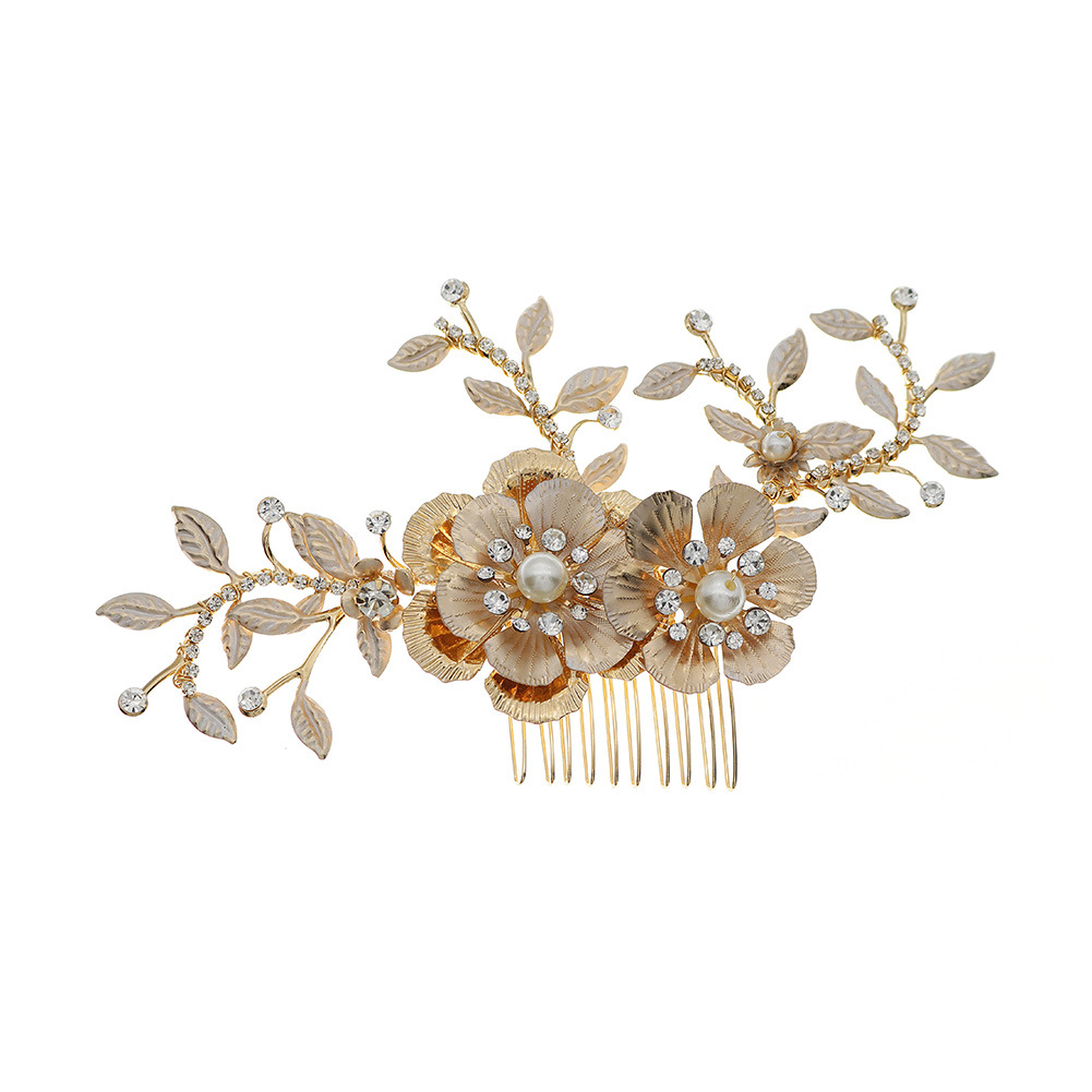 Original design of the bride's hair comb in a court style, retro golden hair comb, elegant crystal handcrafted headwear, wedding dress accessories Item Picture