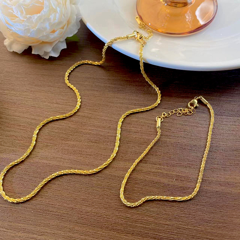 Golden shimmering bare chain, starry sky titanium steel necklace for women, vacuum electroplated, does not fade, popular online collarbone chain details Picture