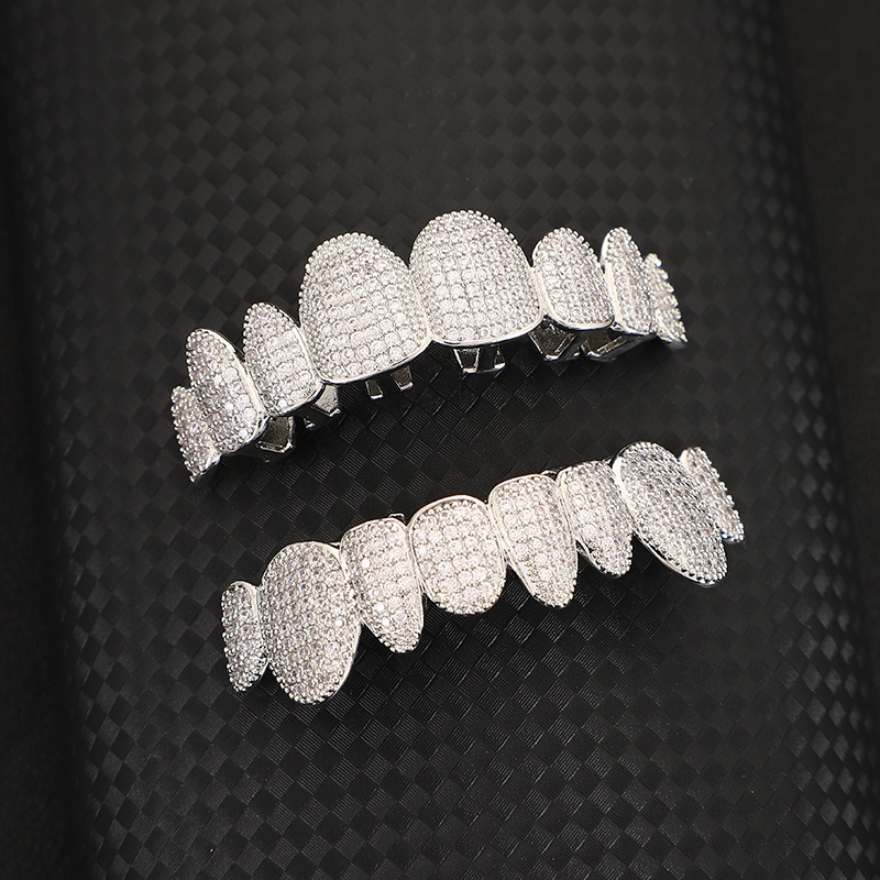 New irregular eight-toothed front teeth with zircon teeth, hip-hop fashion teeth decoration, Halloween cosplay rap Application Scenario
