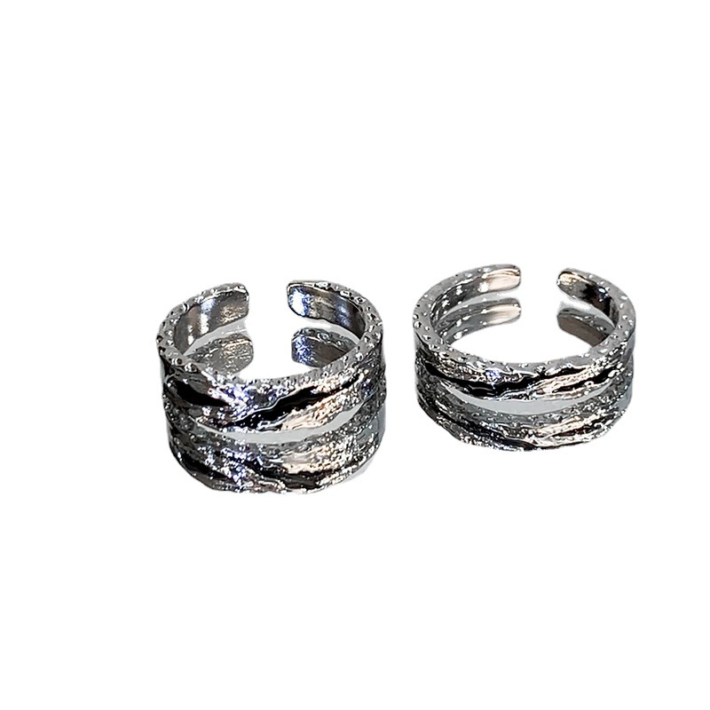 Black glazed plain ring open ring, a niche design for couple rings, with a cold and cool style, simple and individual tail ring Item Picture