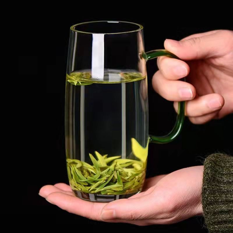 Glass green tea cup, ladies' high-temperature resistant tea drinking cup, transparent high-end flower tea personal dedicated tea set, tea brewing water cup Application Scenario