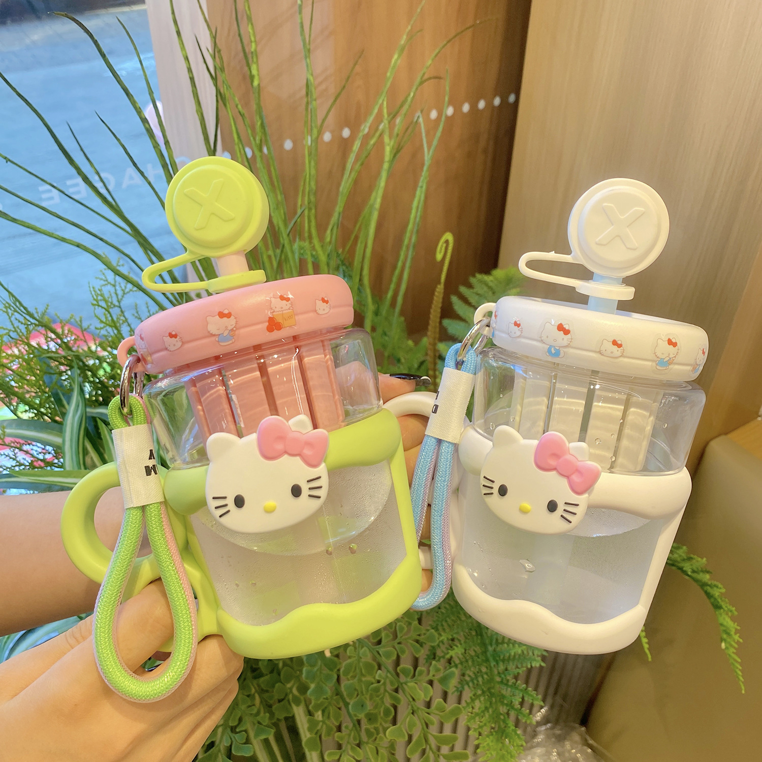 The 2025 new style cup features a high level of cartoon appearance, an ins girl tea-water separation straw, is cute and portable, and is shockproof and adorable details Picture
