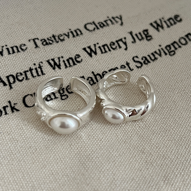 Silver pearl-encrusted wide-face open ring, French versatile ring, adjustable for children, cold style, European and American high-end feel Item Picture