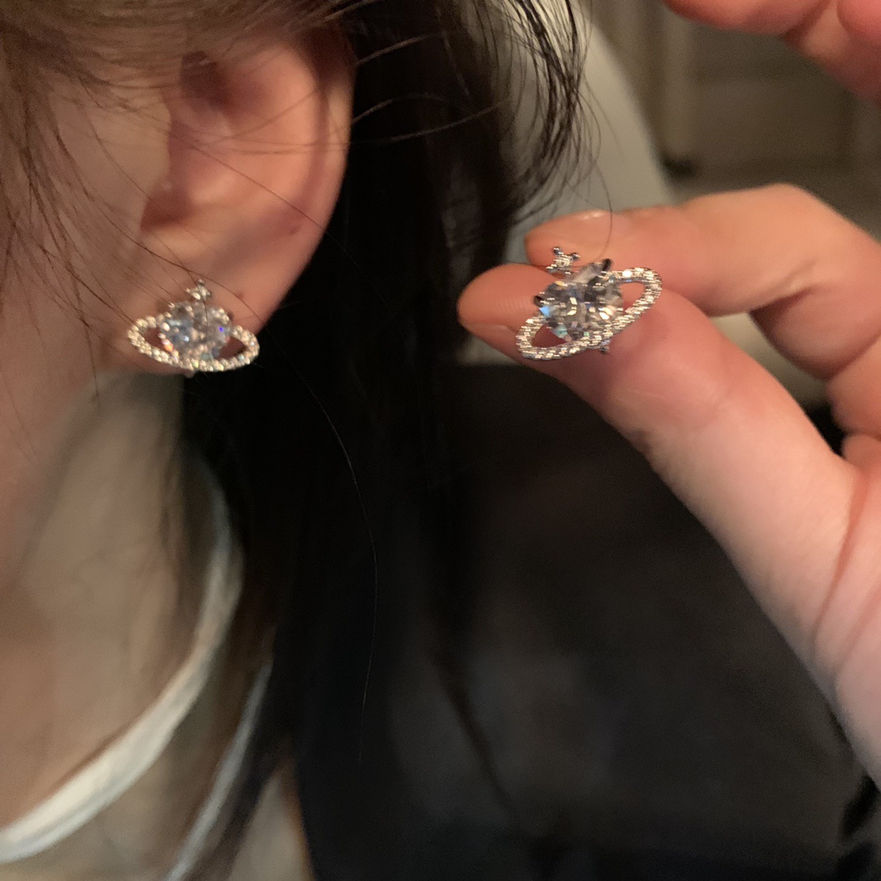 S925 Silver needle micro-inlaid zircon new ball stud earrings, a niche, light luxury, sweet and cool style earring for women, a simple and high-end look full figure