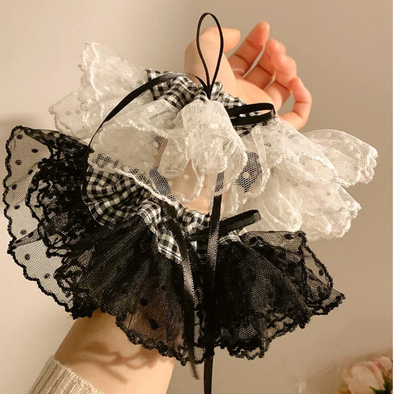 Lace polka dot lace, large intestine hair tie, high-end feminine look, checked low ponytail, bun, hair tie, hair flower, hair accessory Application Scenario