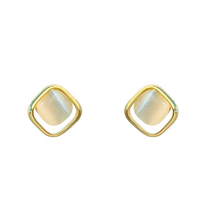 S925 Silver Needle High-end cat's Eye stone Stud Earrings for Women 2024 New bestseller, versatile and elegant earrings for commuting Item Picture