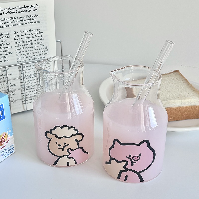 In 2025, ins will offer large-capacity couple glass cups with straws, juice cups, milk cups, coffee cups and fruit drink glass bottles full figure