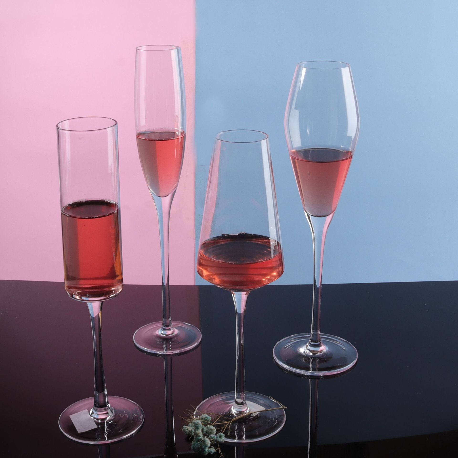Wholesale of two sets of champagne crystal glass cups directly supplied by the manufacturer for high-end clubs, bars and home cocktail glasses details Picture
