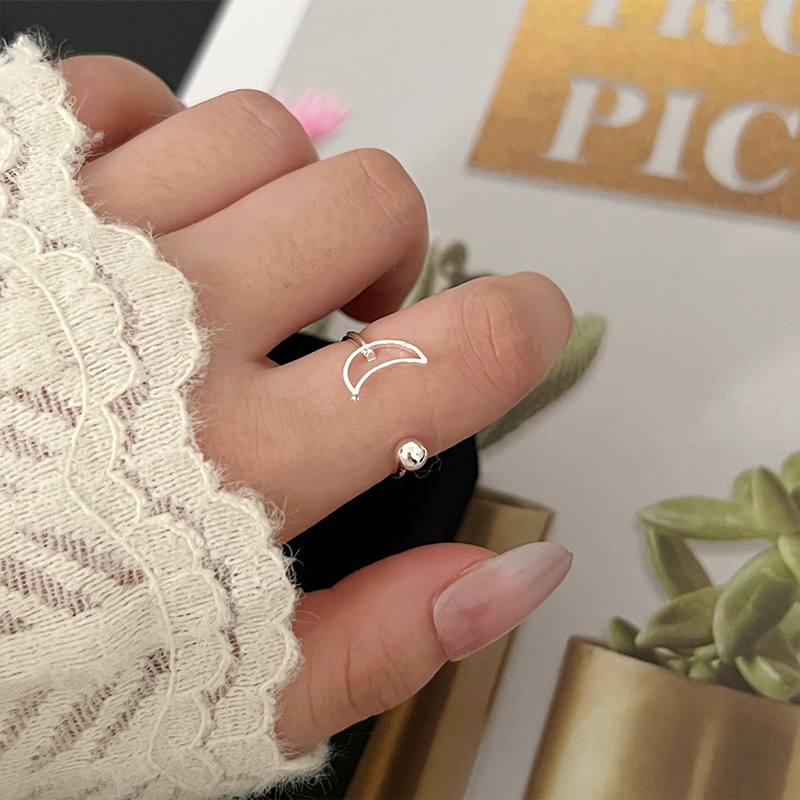 Korean-style simple and sweet moon ring for women, a high-end and elegant ring. Fresh and cute crescent moon, adjustable finger opening Specification drawing