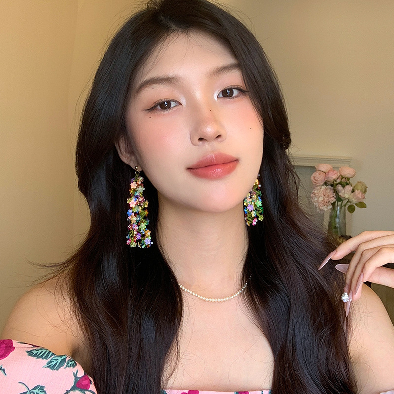 Fairy-like atmosphere, colorful flower heart-shaped stud earrings, niche design, exaggerated high-end earrings, feminine charm, heavy craftsmanship earrings full figure