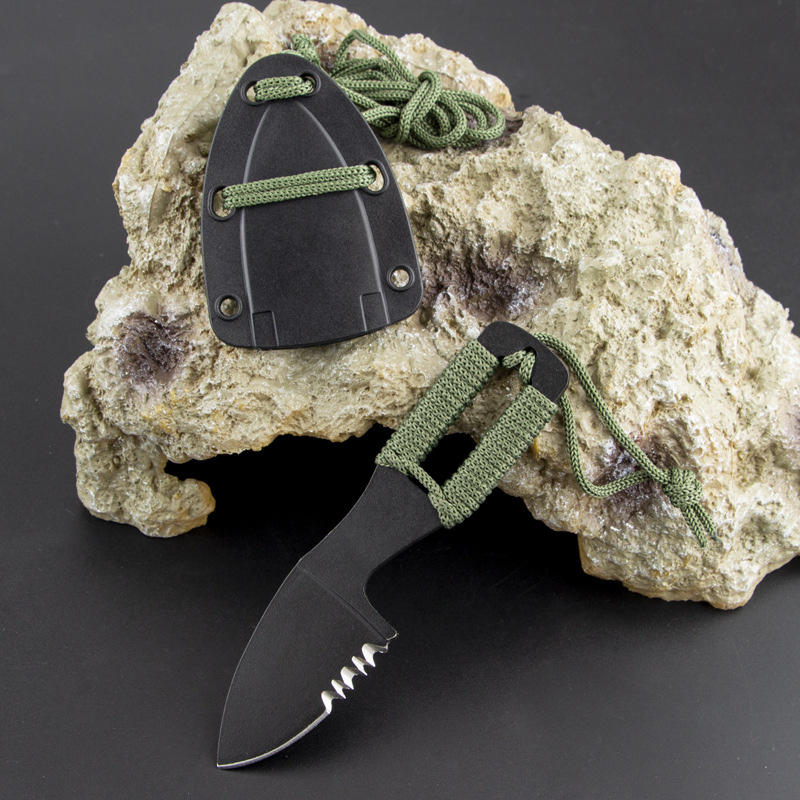 Factory direct sales of outdoor knives, portable small knives, K-sheathed straight small knives, toothed portable defense EDC multi-functional small knives Application Scenario