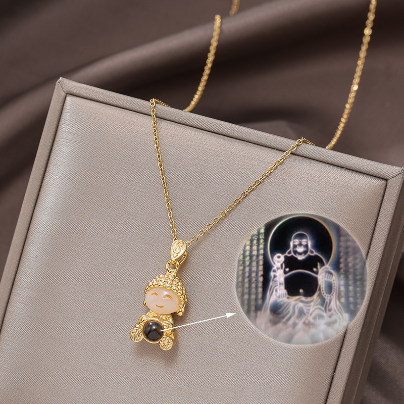 New internet-famous style bestsellers, Heart Sutra projection small Buddha necklace, women's gold luxury gold-inlaid jade collarbone chain and neck chain wholesale full figure