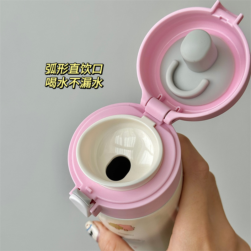 The new cartoon mini insulated cup has a high appearance level. It's a handy cup for female students with an ins style, cute and bouncy. The cup is small and compact Application Scenario