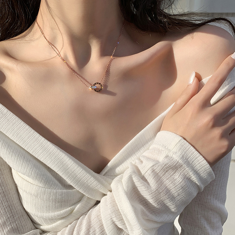 Titanium steel necklace for women, Korean version Roman numeral double ring pendant, ins trendy diamond-encrusted collarbone chain, personalized design sense necklace Application Scenario
