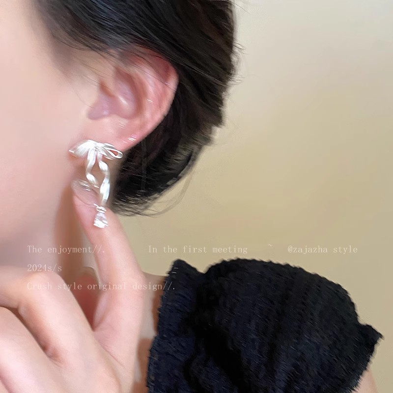 925 silver needle bow ribbon stud earrings for women, sweet and elegant, cold style earrings, elegant and high-end, internet-famous earrings Specification drawing
