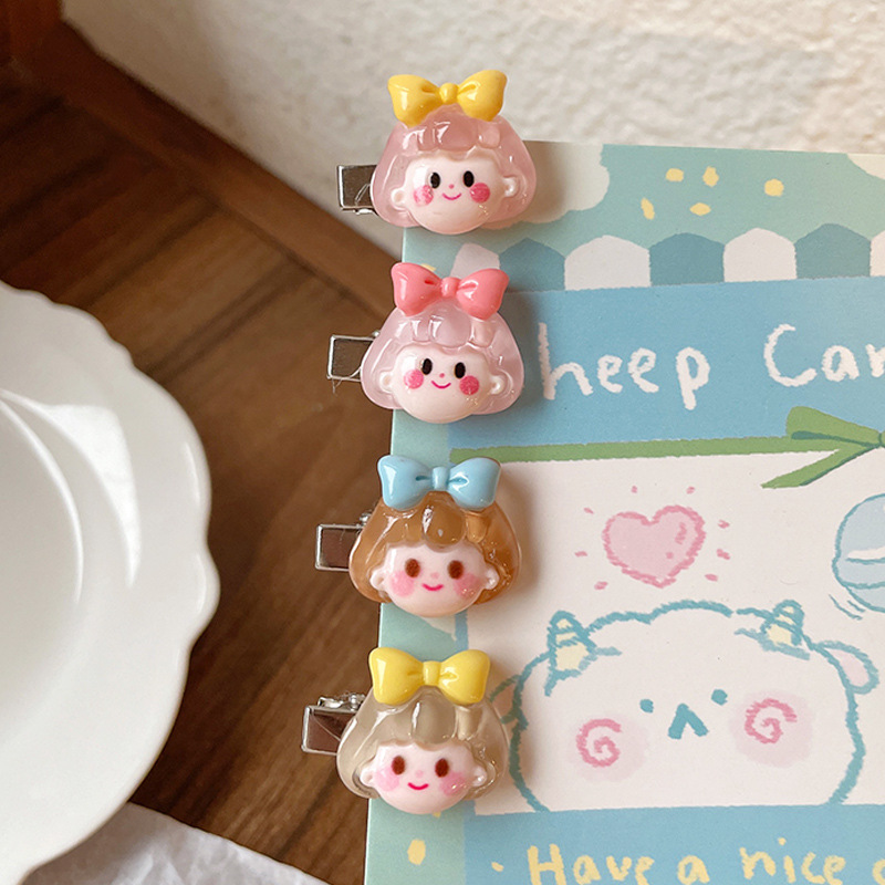 Sanrio cartoon clip, cute mini hair clip, seamless clip, forehead clip, side clip, hair accessory, headwear for girls Specification drawing
