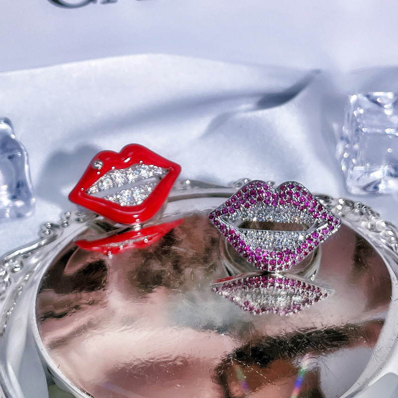 The light luxury drip glaze flame red lip open ring, with a cool, sweet and fashionable style, exudes a sense of high-end sophistication and is a niche ring trend Specification drawing