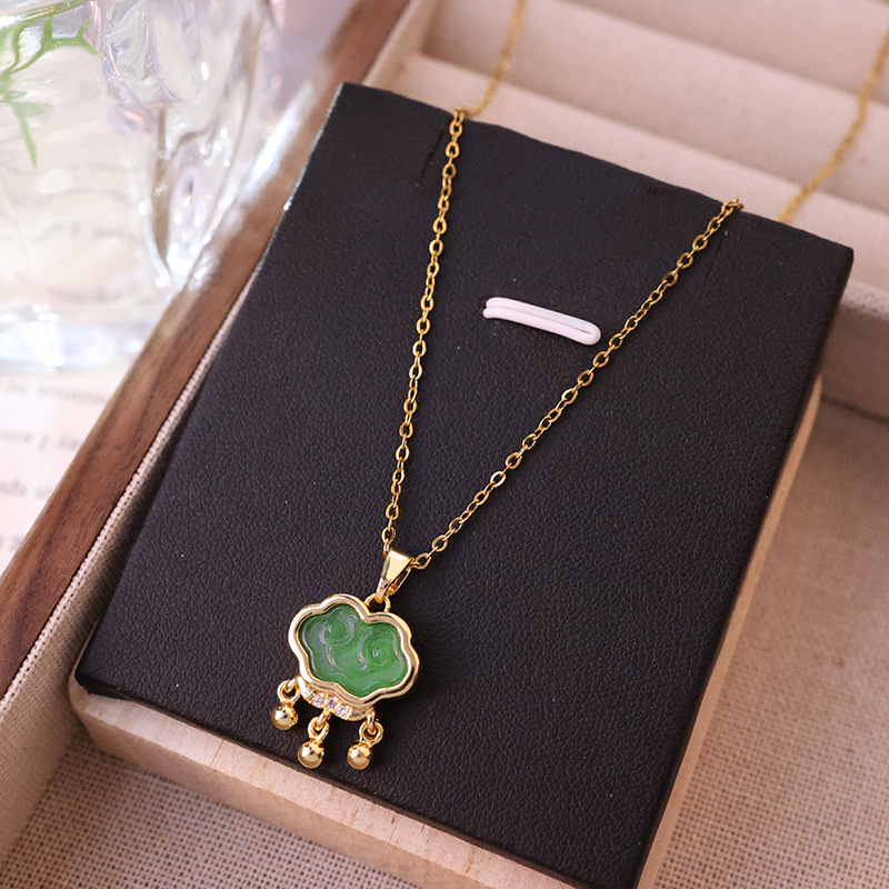 Green imitation chalcedony glass peace lock pendant titanium steel necklace women's summer light luxury high-end collarbone chain batch Application Scenario