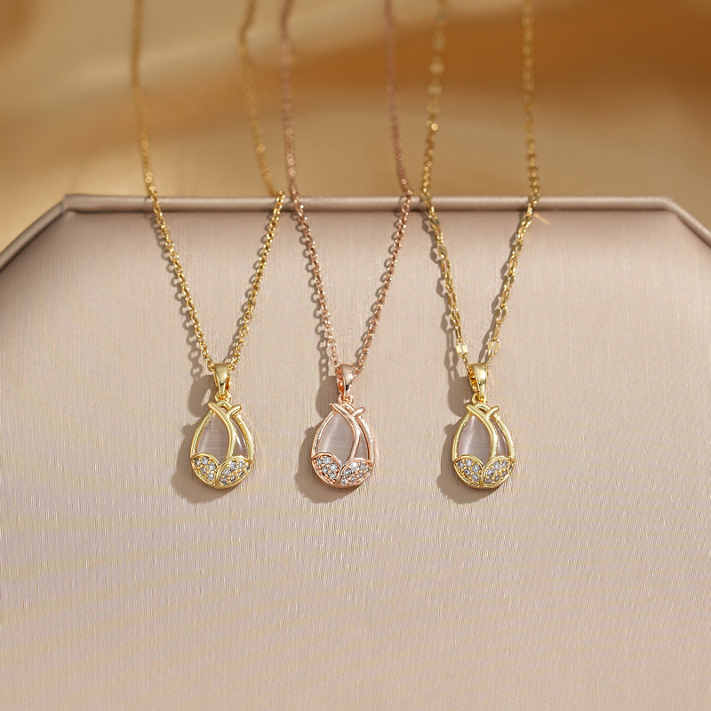 Cat's eye stone tulip titanium steel necklace, women's fashion light luxury inlaid zircon pendant, Internet celebrity bestseller collarbone chain accessory full figure