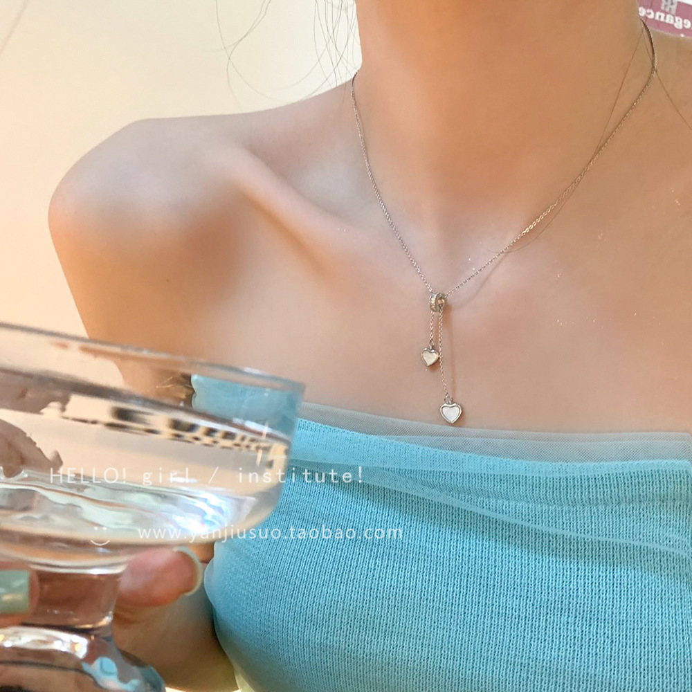 Light luxury shell heart necklace for women, 2024 new bestseller collarbone chain, niche design, high-end accessory necklace full figure