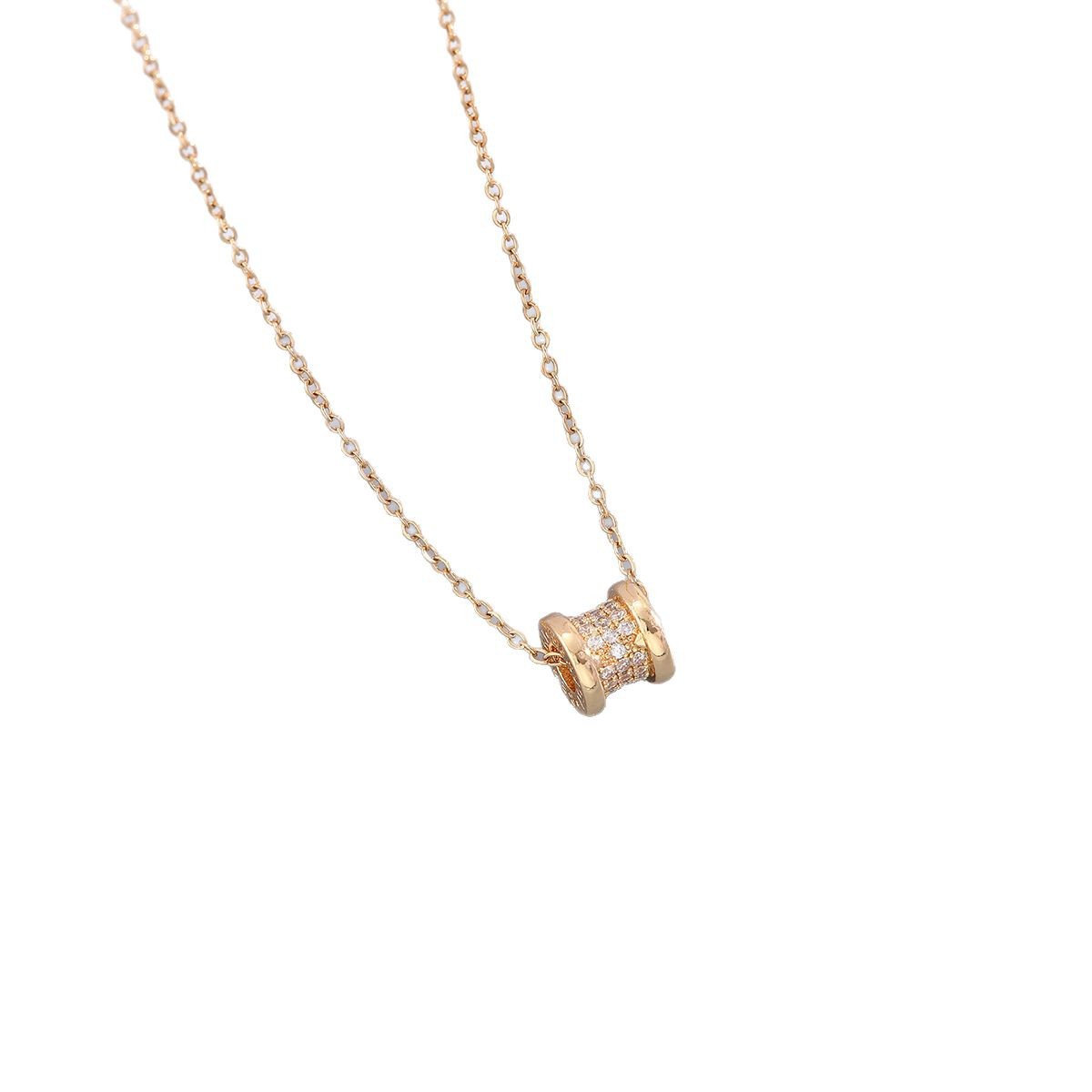 European and American cross-border light luxury copper micro-inlay personalized titanium steel necklace, women's fashionable and high-end look, small waist collarbone chain accessory Item Picture