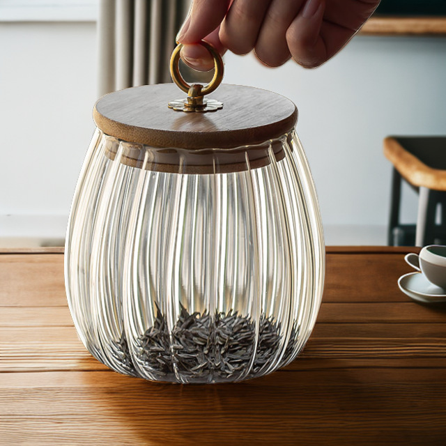 Wholesale of Chinese irregular household kitchen storage jars, vertical patterned tea jars and sealed jars Application Scenario