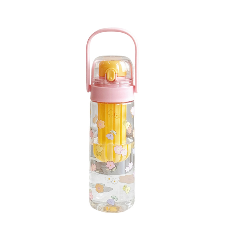 2025 New hand-held bouncing flower tea cup, student couple plastic water cup, portable tea and water separation cup for women going out Item Picture