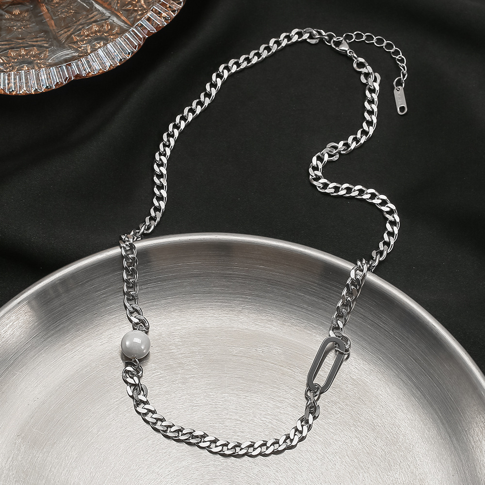 Titanium steel simple pearl necklace, Instagram-style, individualistic and trendy hip-hop sweater hoodie chain, a niche and versatile high-end accessory Application Scenario