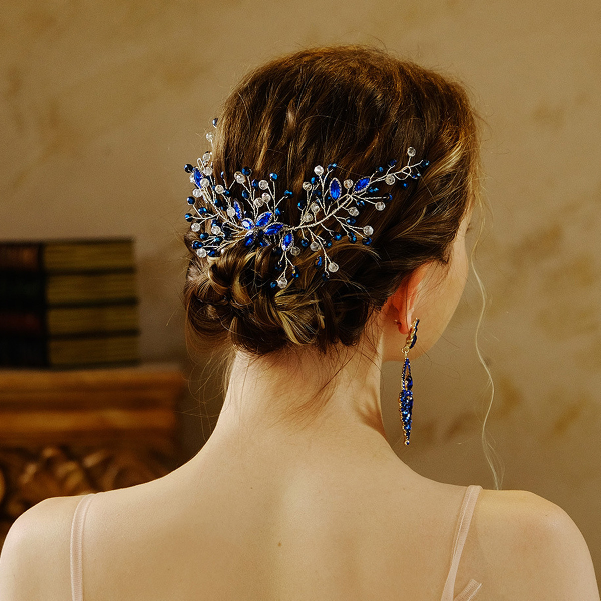 New retro European and American wedding dress, hair accessories, theme masquerade ball, hair comb, colorful diamond and crystal comb full figure