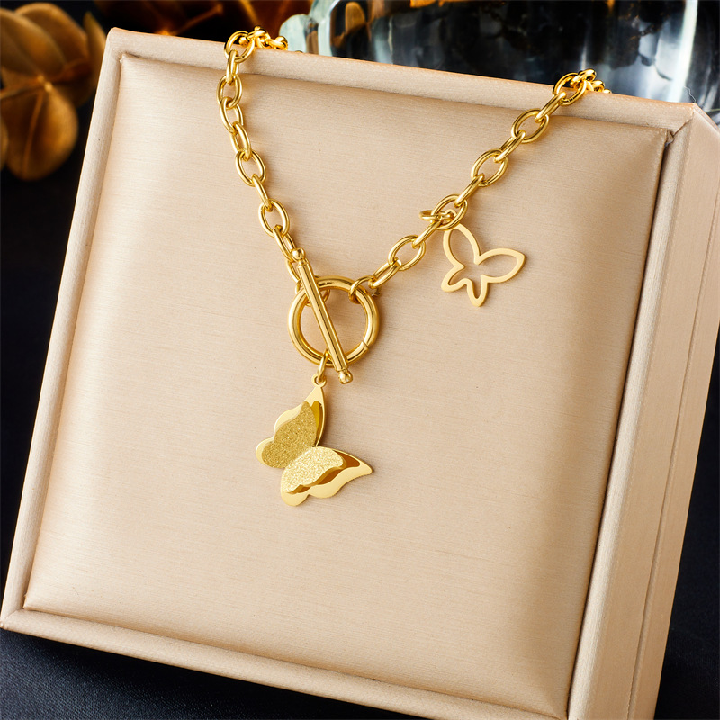European and American fashion, niche design, simple and retro three-dimensional hollowed-out gold-plated butterfly OT buckle chain necklace full figure