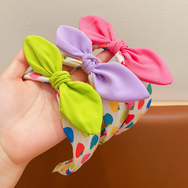 Children's three-dimensional rabbit ear hair band, cute strawberry fabric hair pressing headband, girls' non-constricting anti-slip party hair clip details Picture