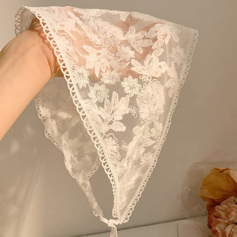 French white lace headscarf for women, triangular retro hair tie, country-style summer seaside 2025 new style Specification drawing