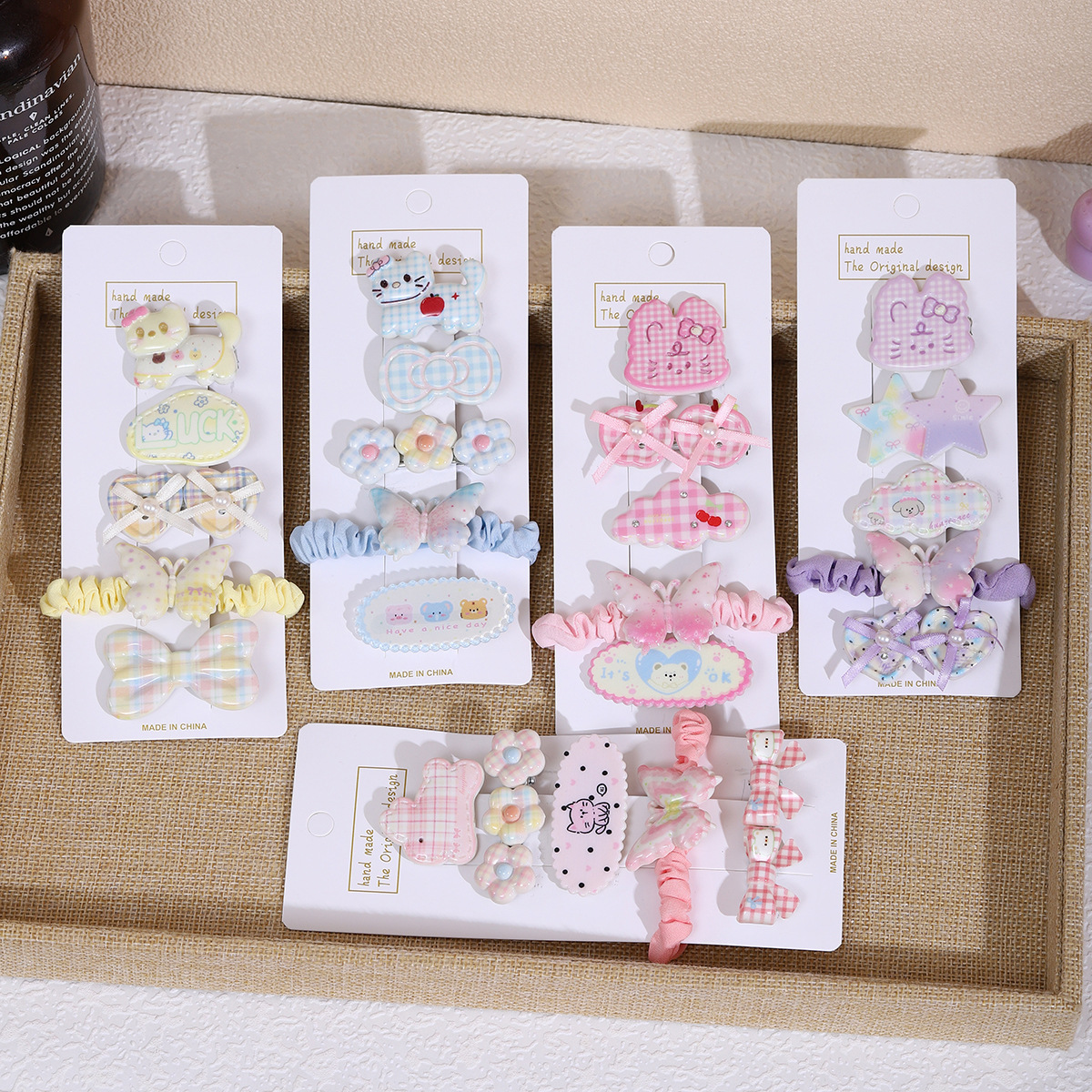 Children's cartoon hair clips, baby bb clips, girls' hair ties, headwear, cute back of the head, side clips of bangs, acrylic full figure